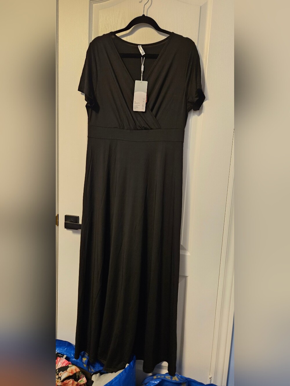 Classic Black Wrap Maxi Dress with Short Sleeves